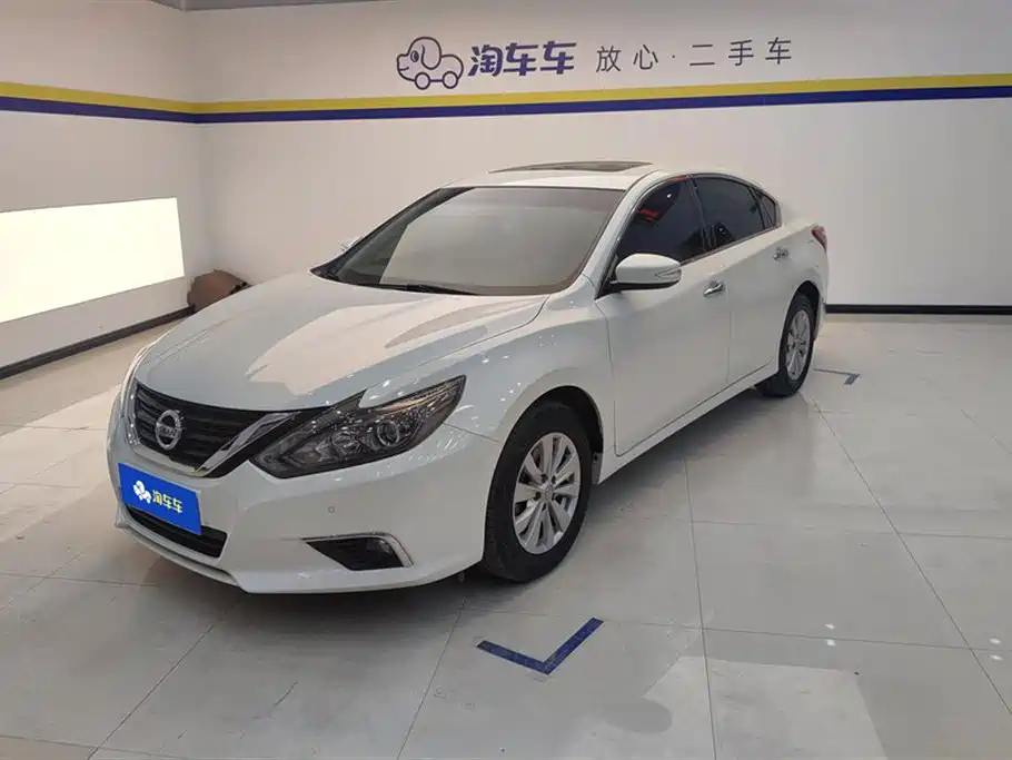 NISSAN TEANA 2016