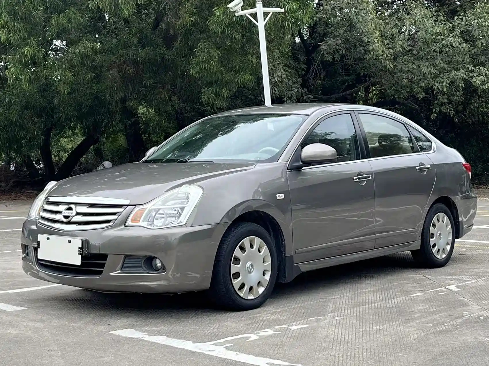 NISSAN SYLPHY 2012