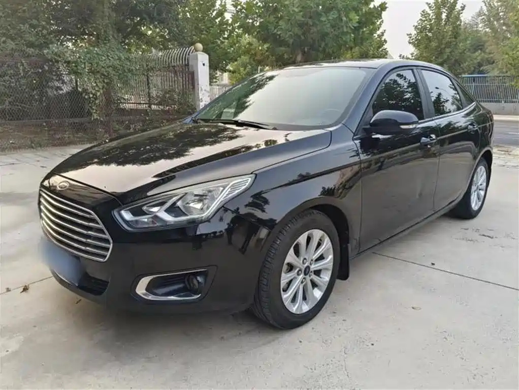 FORD ESCORT 2015