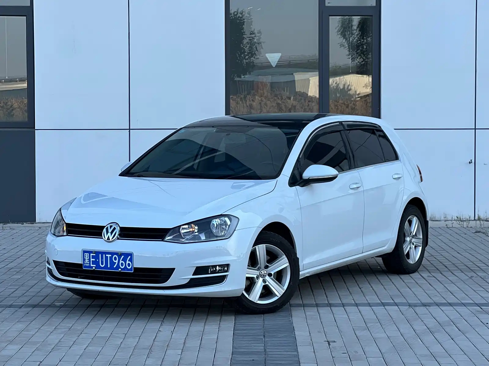 VOLKSWAGEN GOLF 2015