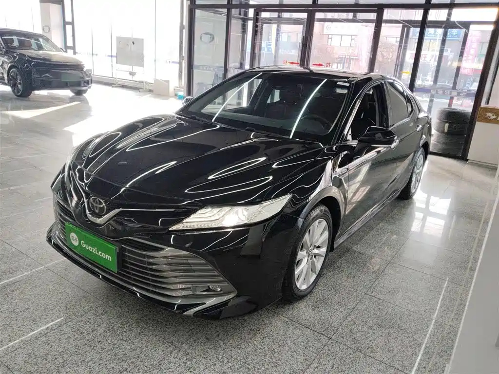 TOYOTA CAMRY 2018