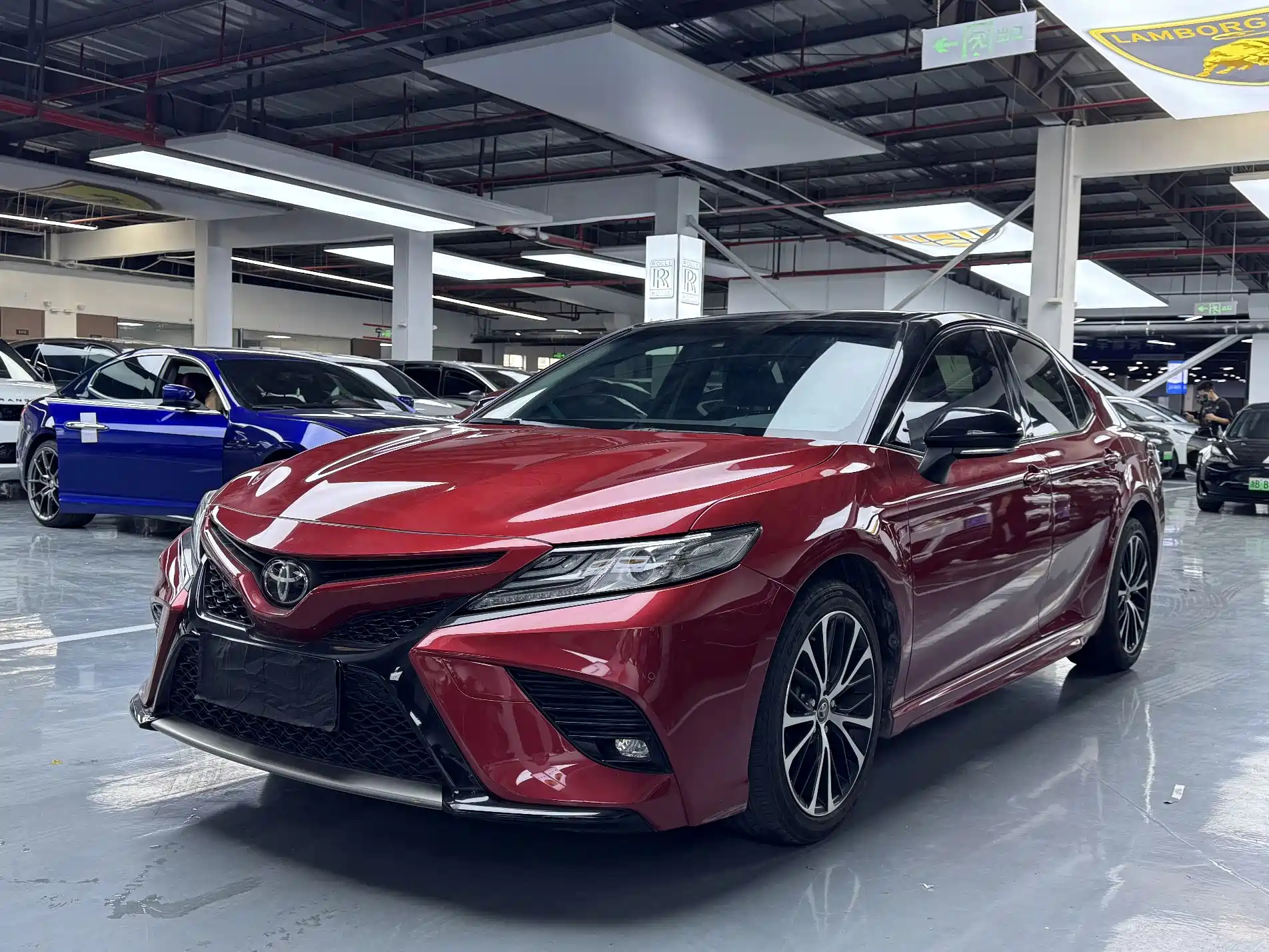 TOYOTA CAMRY 2018