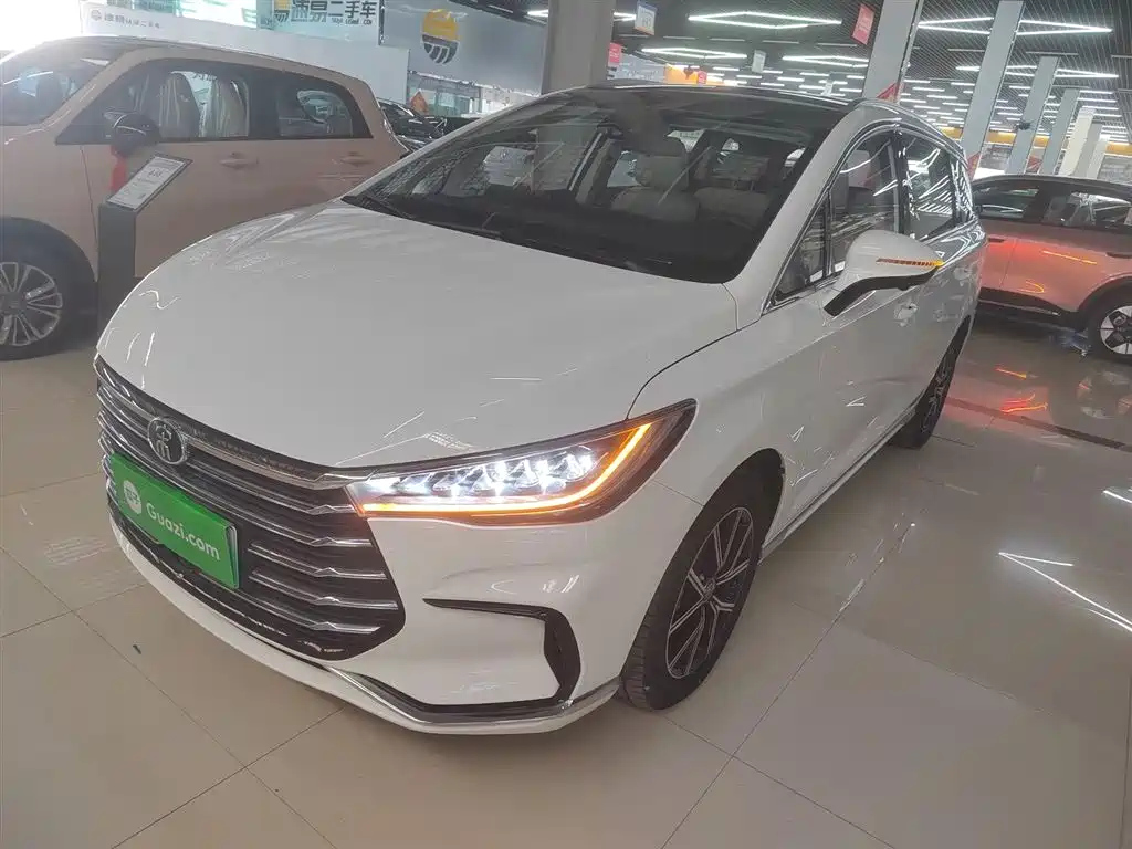 BYD SONG MAX NEW ENERGY 2022
