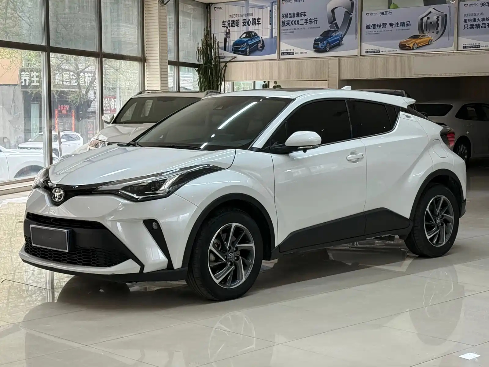 TOYOTA C-HR 2021