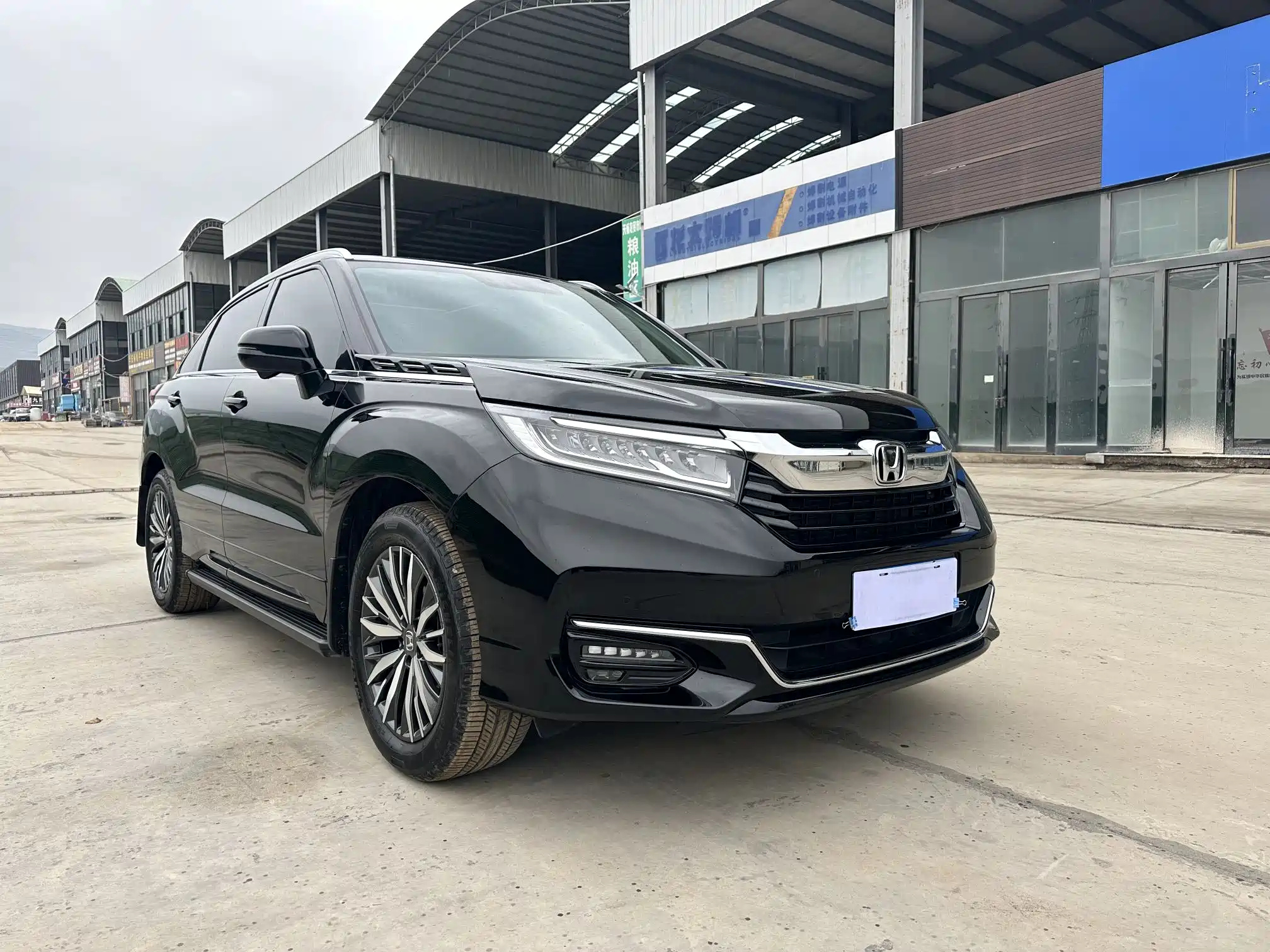 HONDA AVANCIER 2020