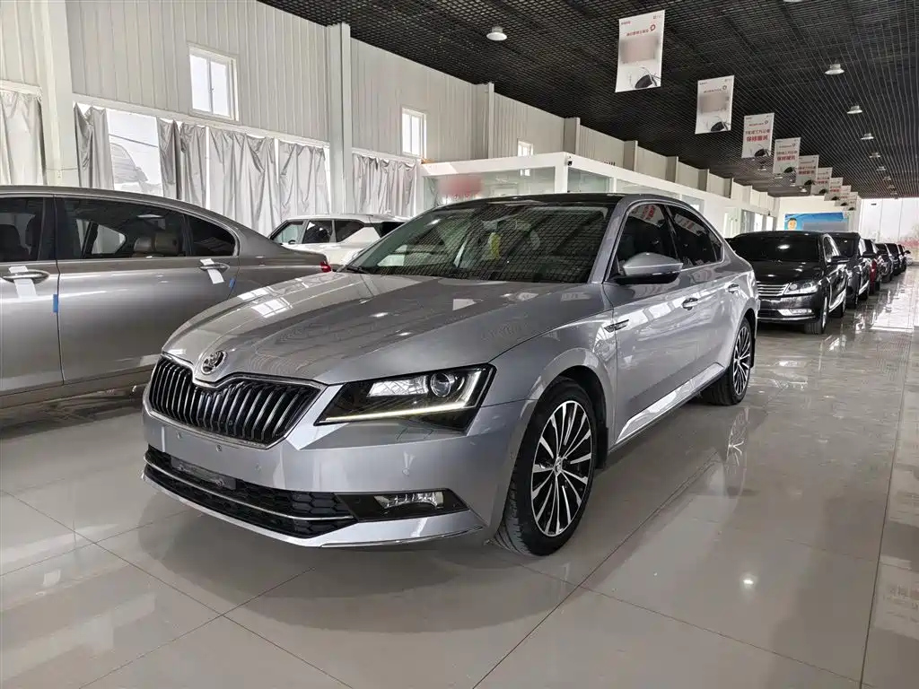 SKODA SUPERB 2018
