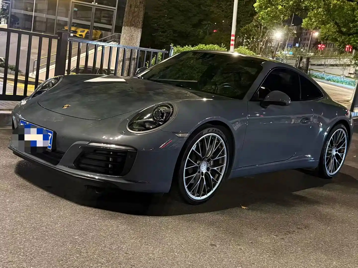 PORSCHE 911