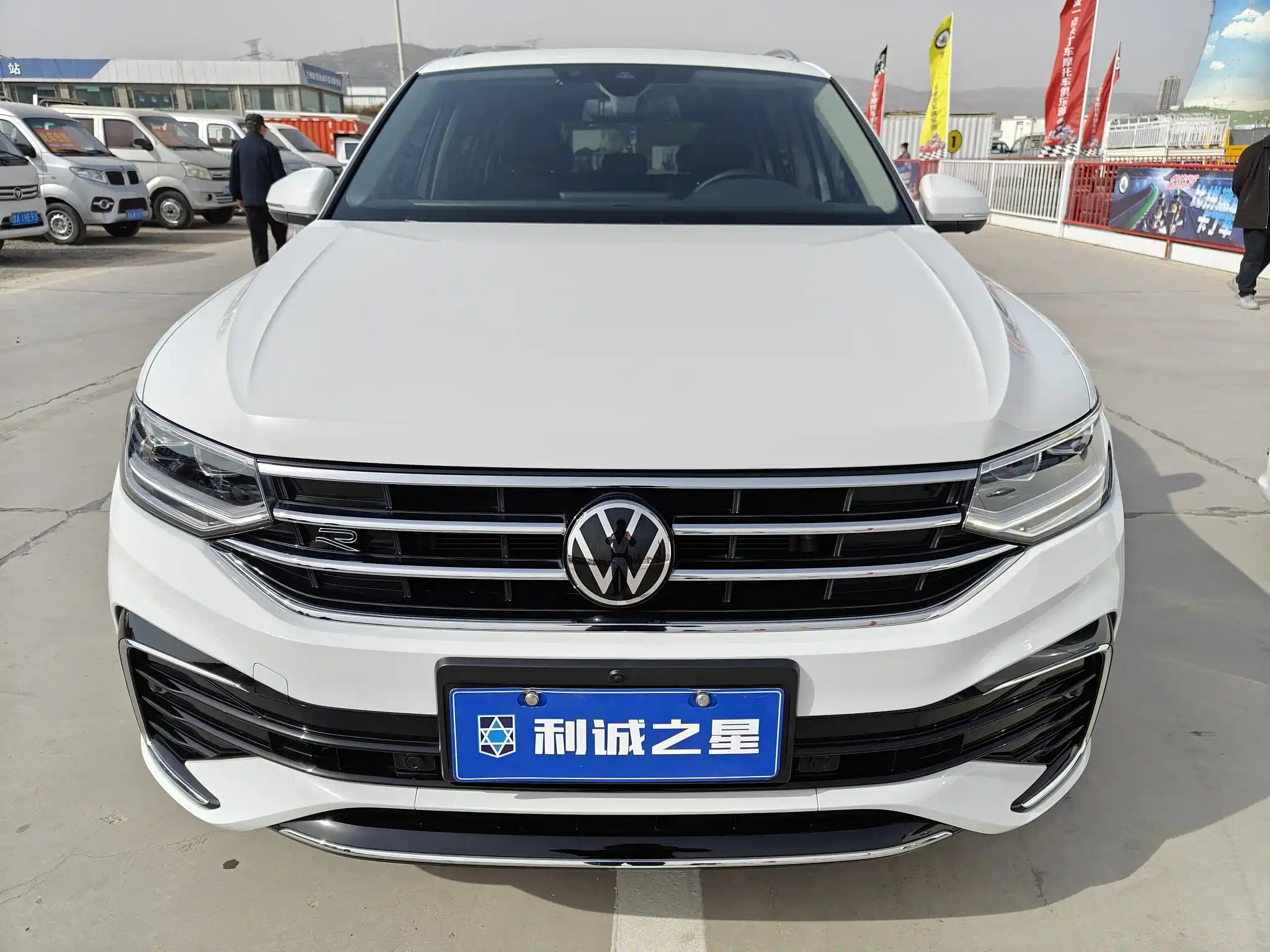 VOLKSWAGEN TIGUAN L 2023