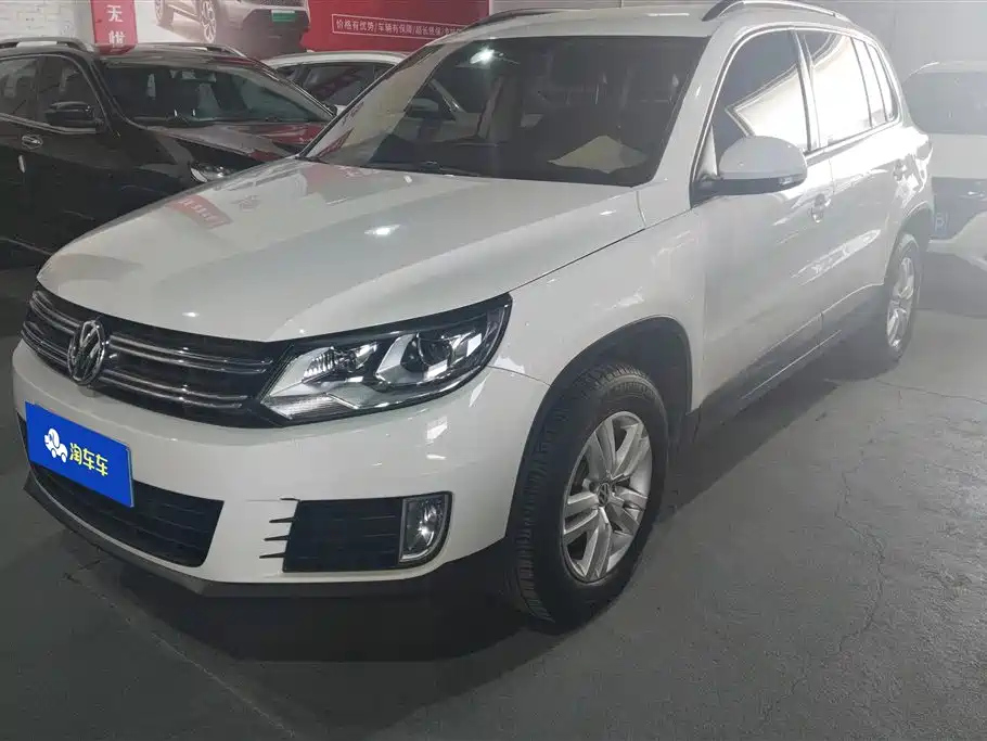 VOLKSWAGEN TIGUAN 2015