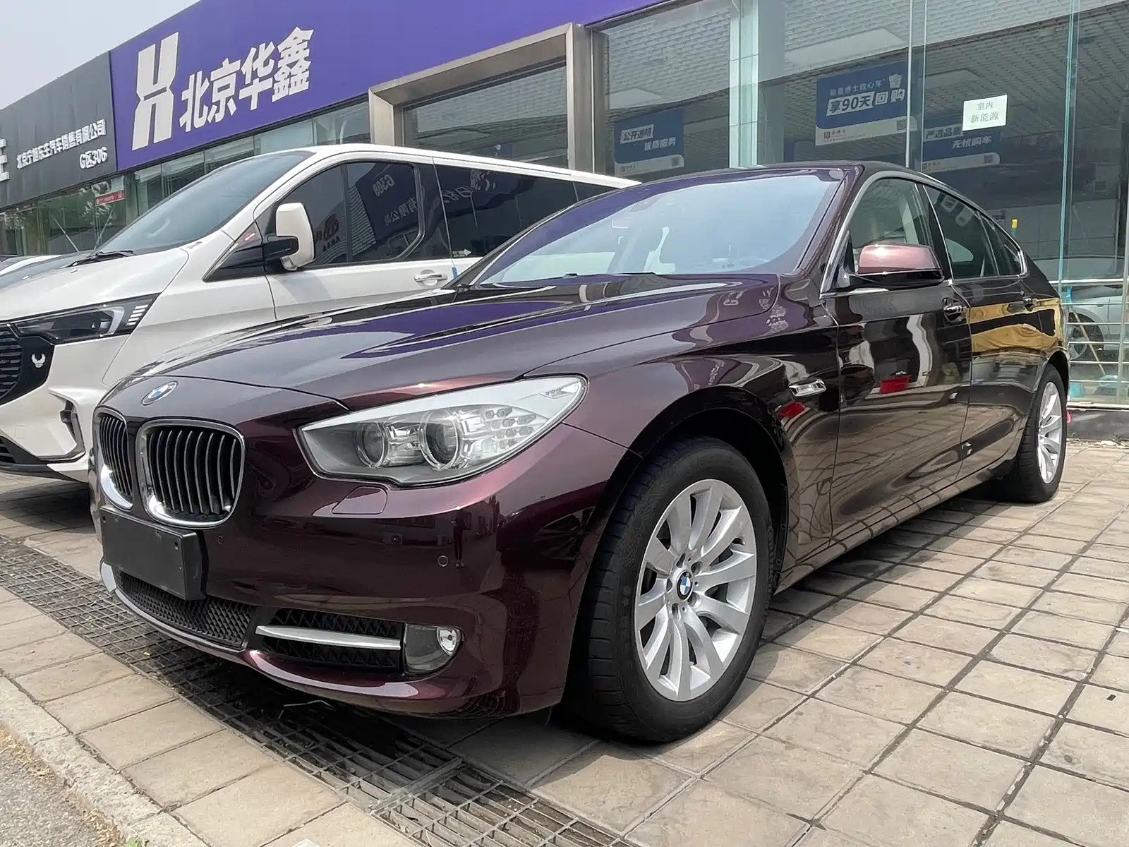 BMW 5-SERIES GT 2010