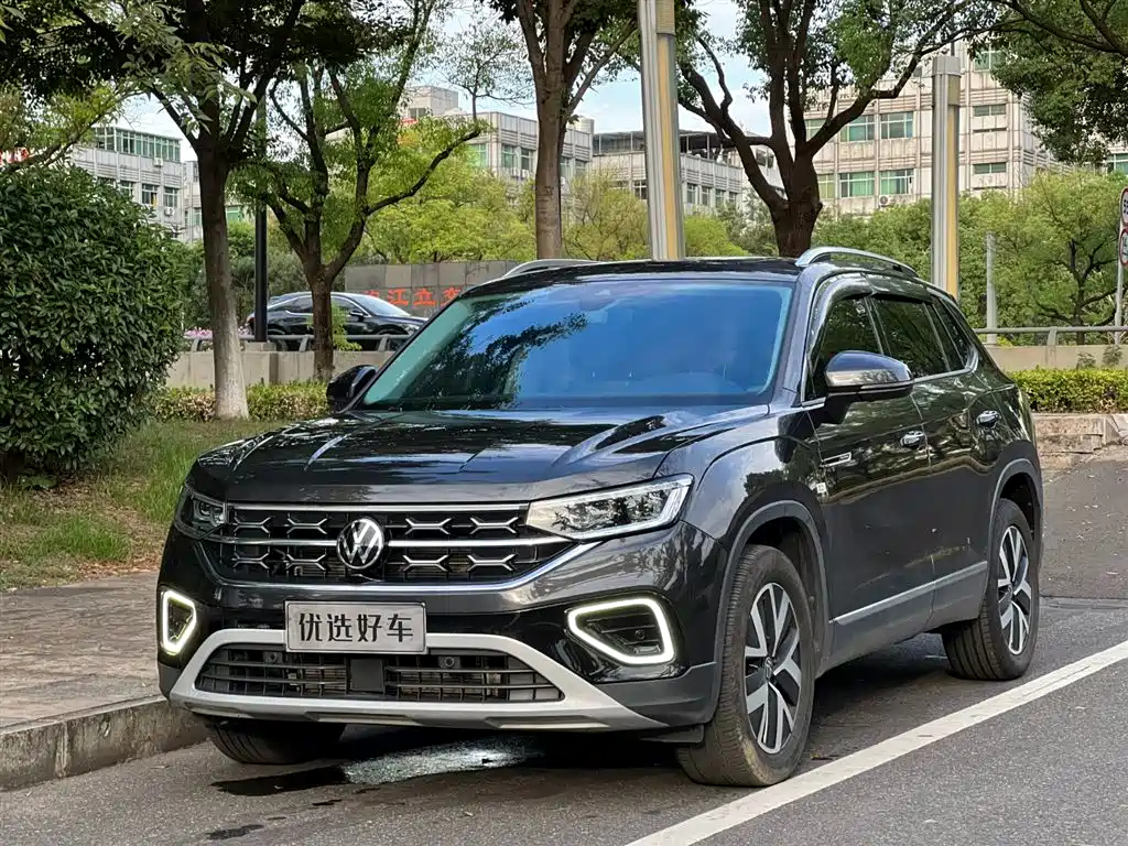 VOLKSWAGEN TAYRON 2023
