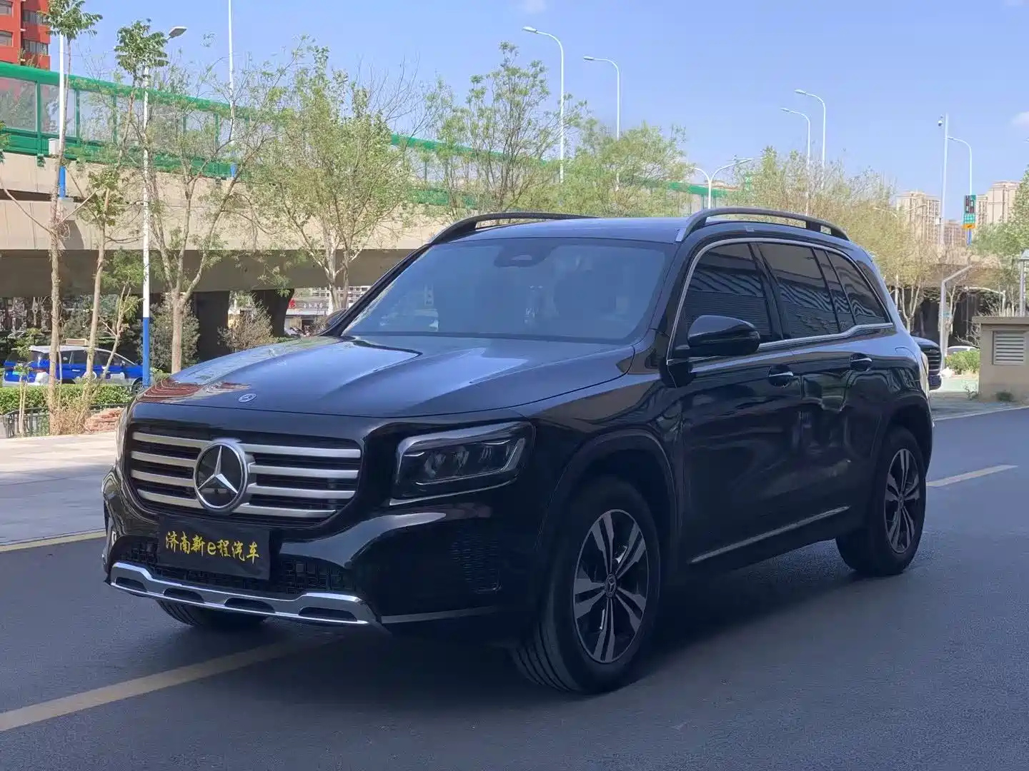 MERCEDES BENZ GLB 2024