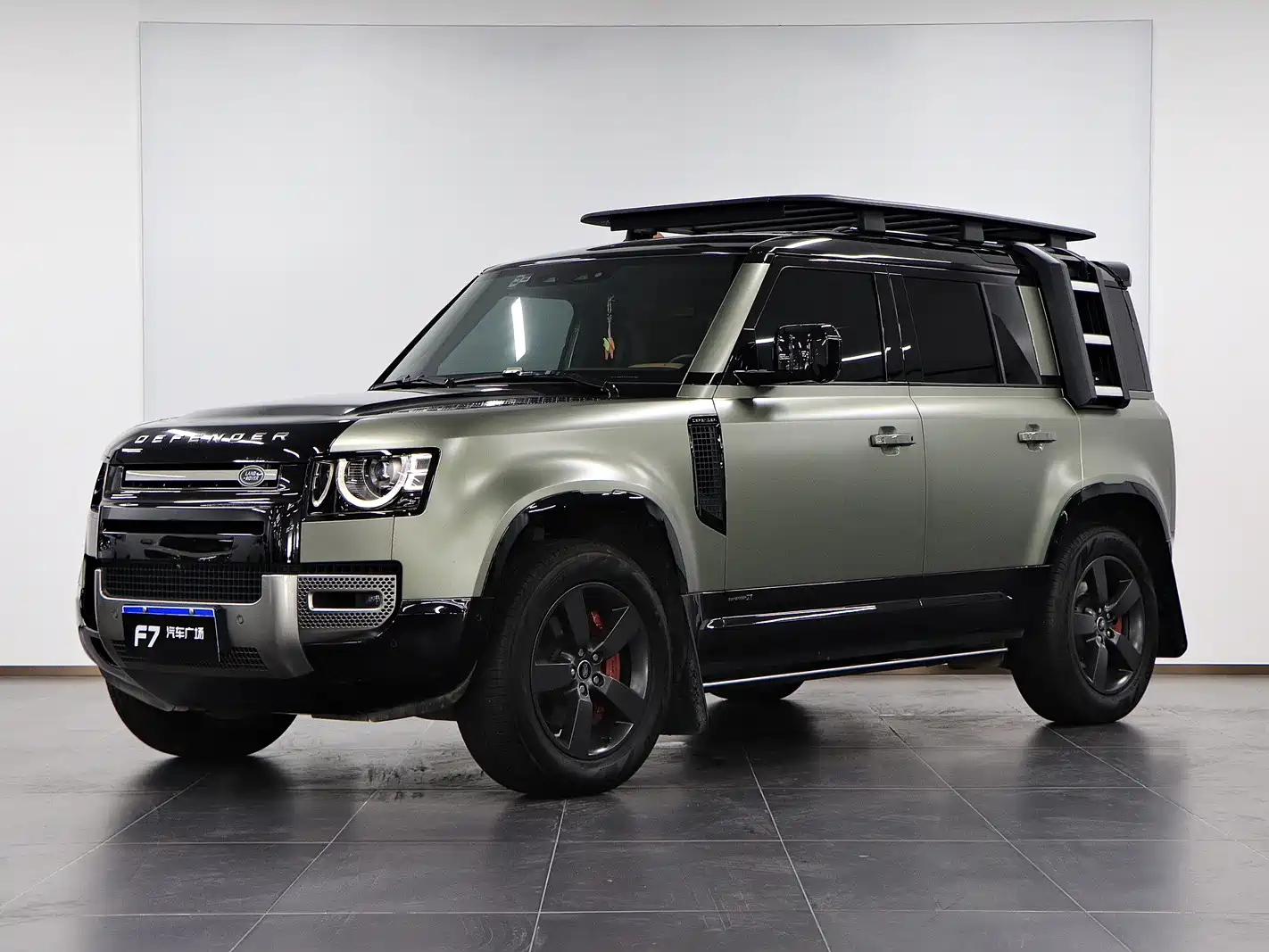 LAND ROVER DEFENDER 2023