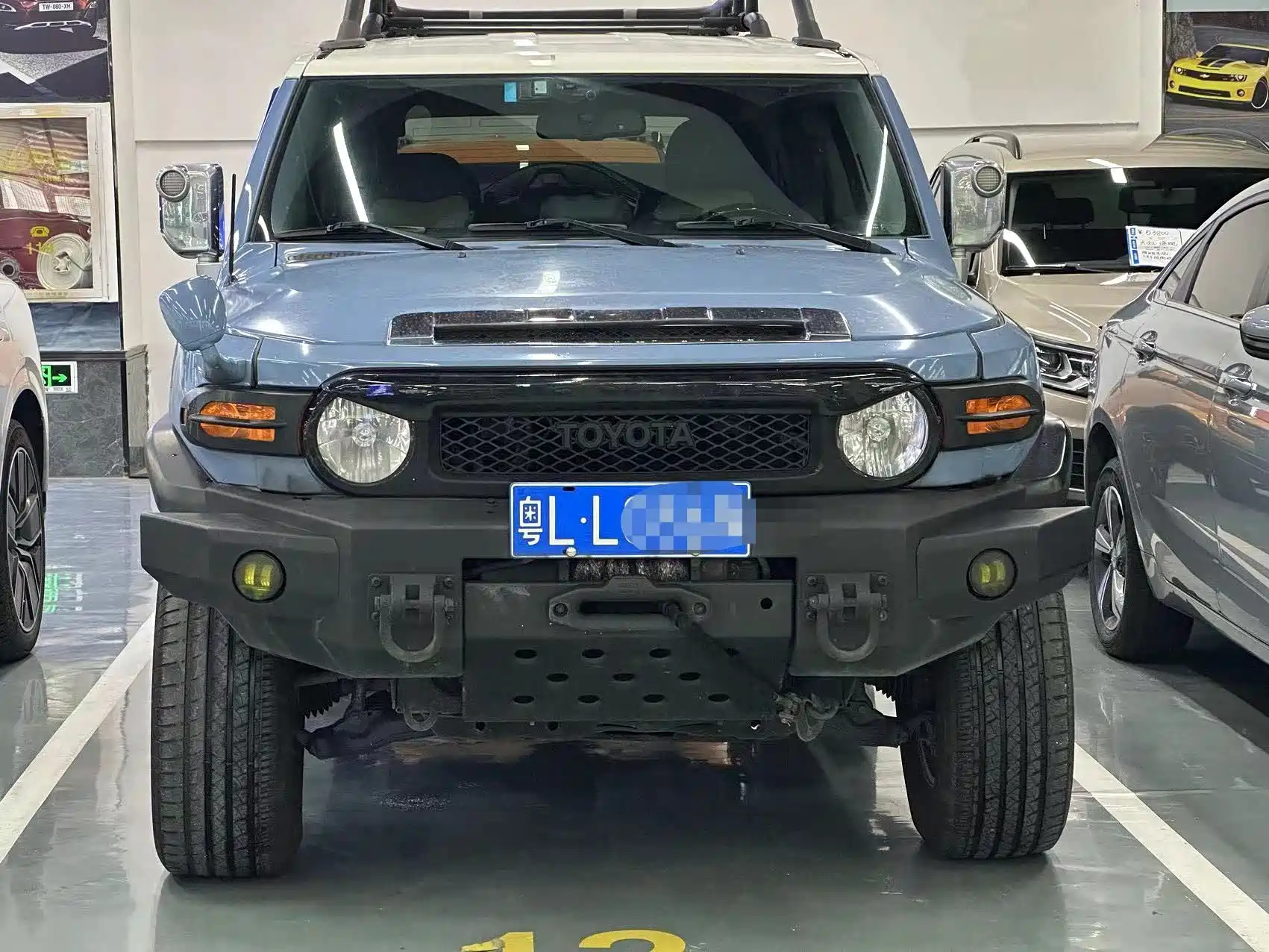 TOYOTA FJ CRUISER 2013