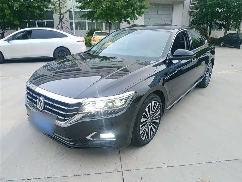 VOLKSWAGEN PASSAT 2019