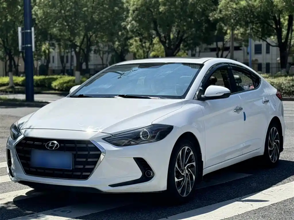 HYUNDAI ELANTRA 2019
