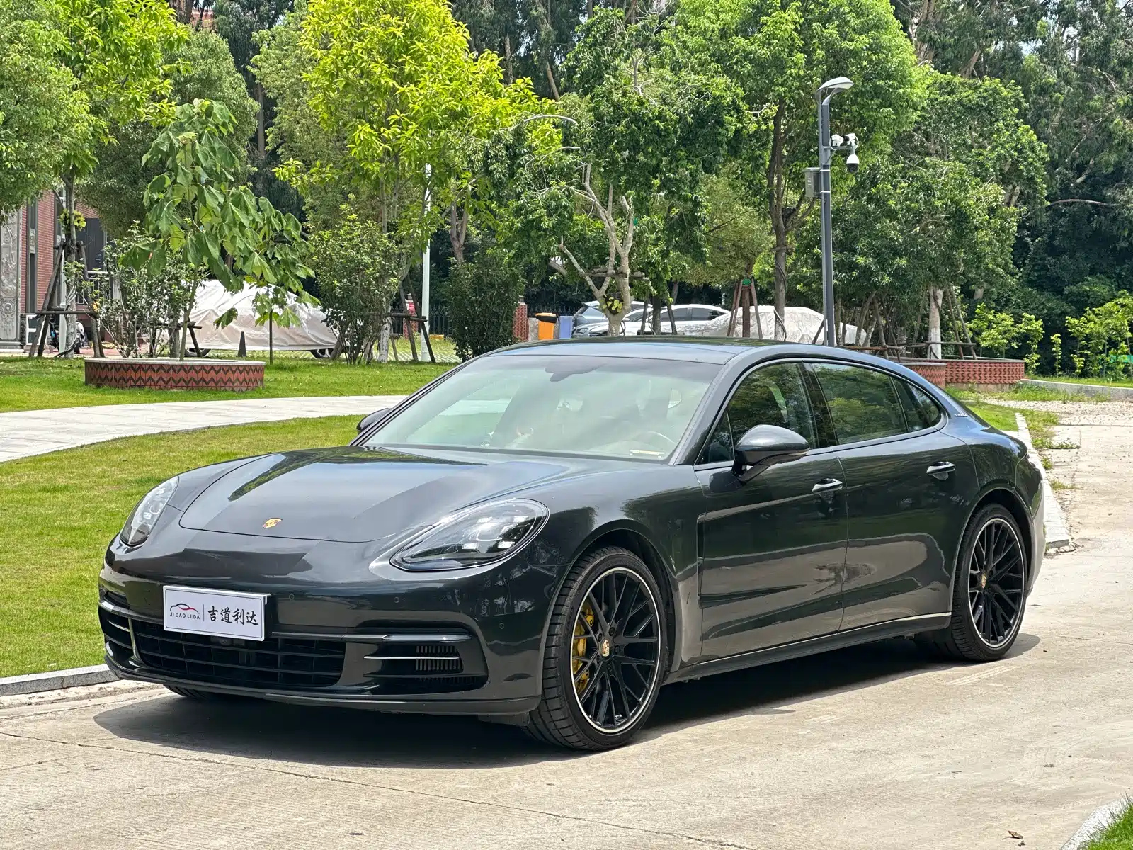 PORSCHE PANAMERA 2019