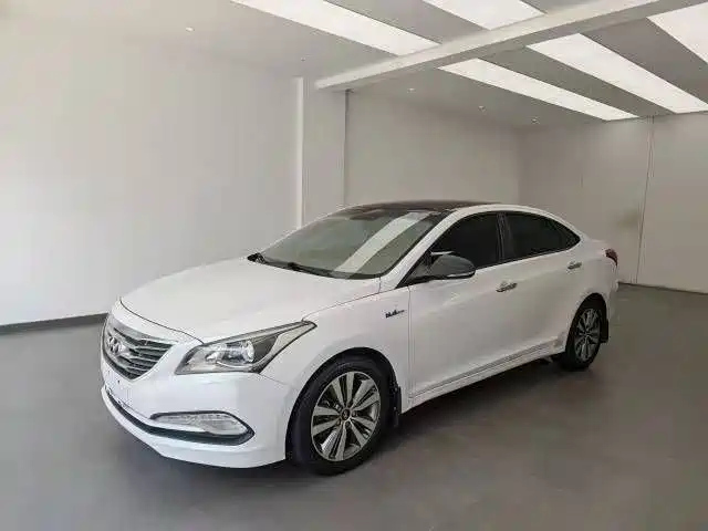 HYUNDAI MISTRA 2016