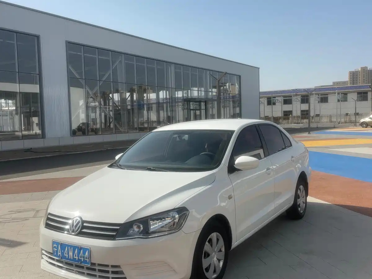 VOLKSWAGEN JETTA 2015