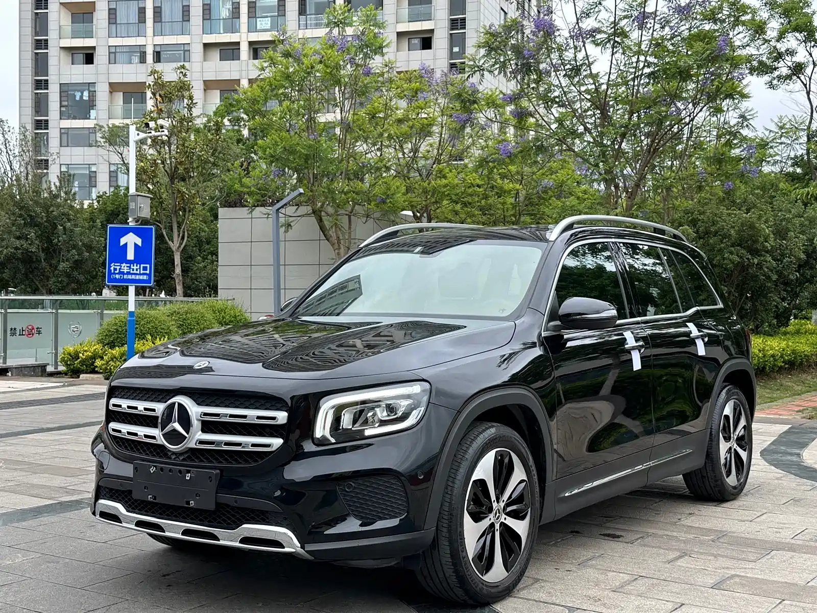MERCEDES BENZ GLB 2021
