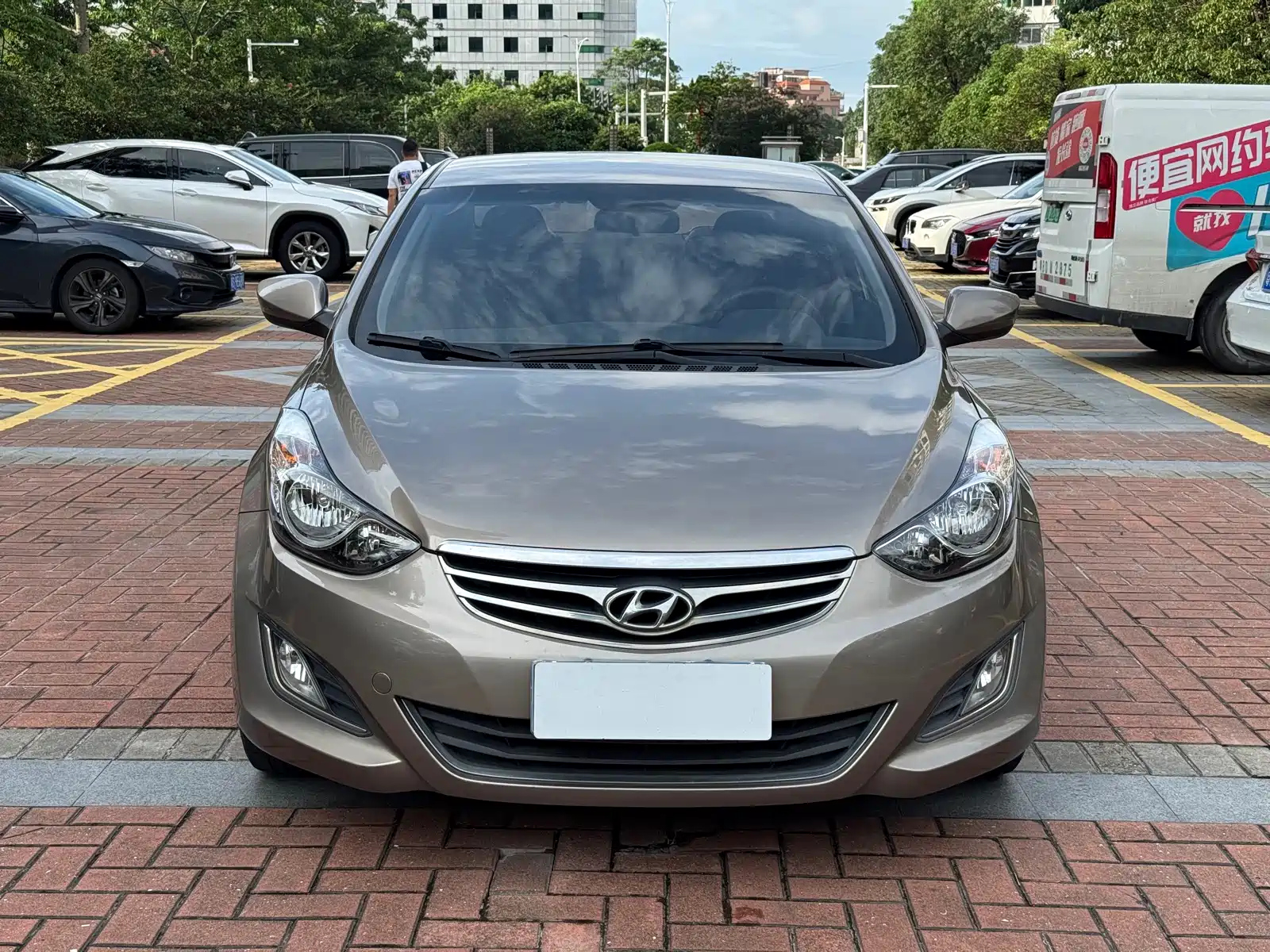 HYUNDAI ELANTRA 2013