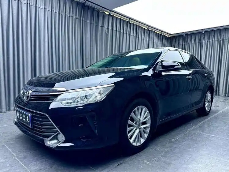 TOYOTA CAMRY 2015