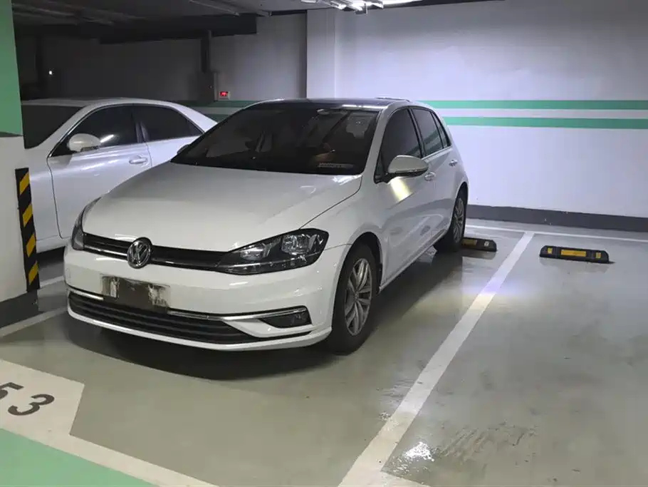 VOLKSWAGEN GOLF 2018