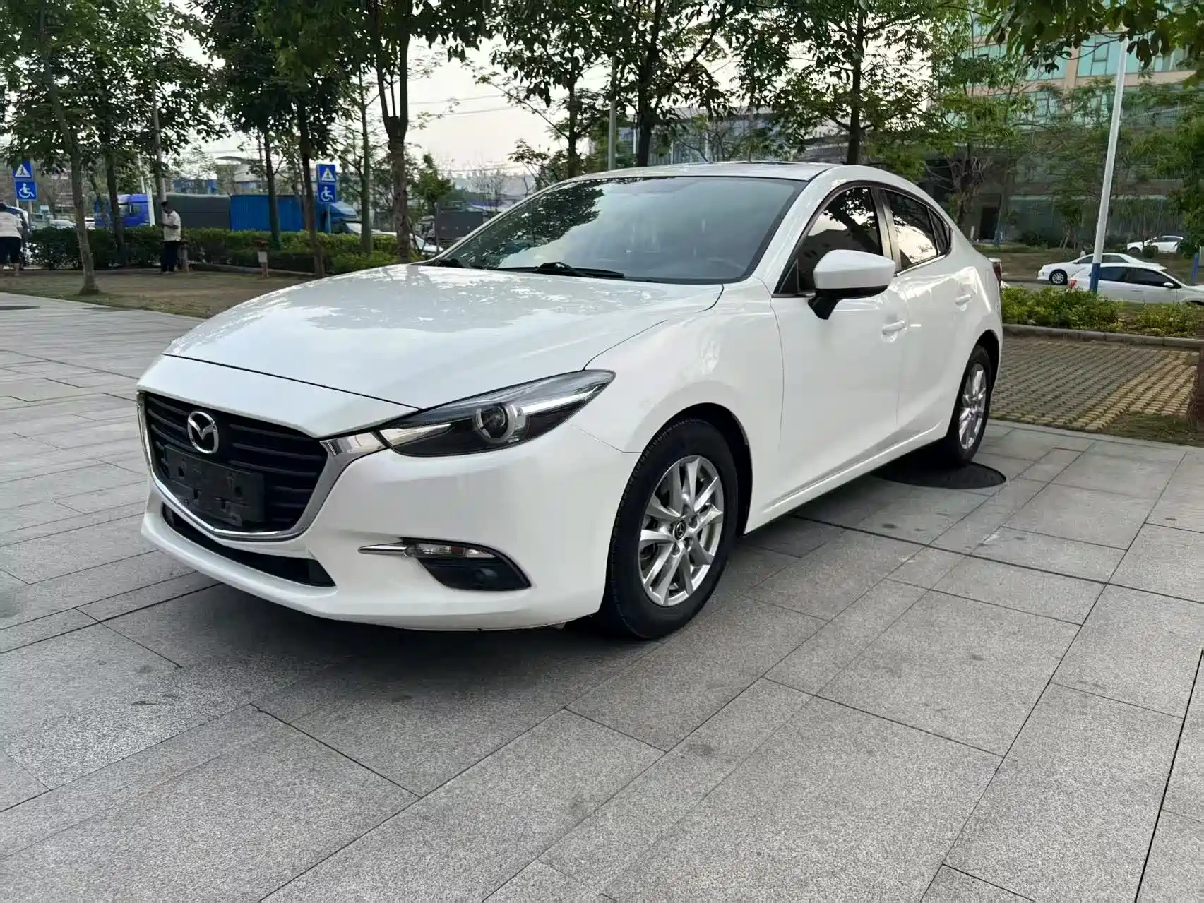 MAZDA 3 AXELA 2017