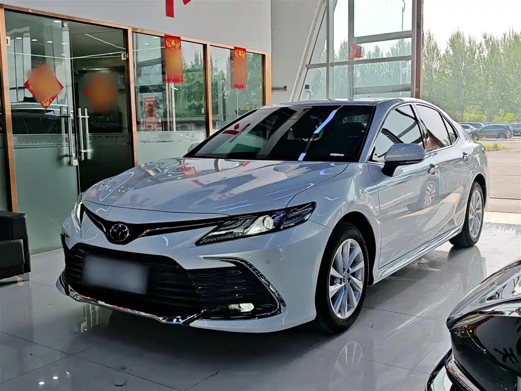 TOYOTA CAMRY 2023