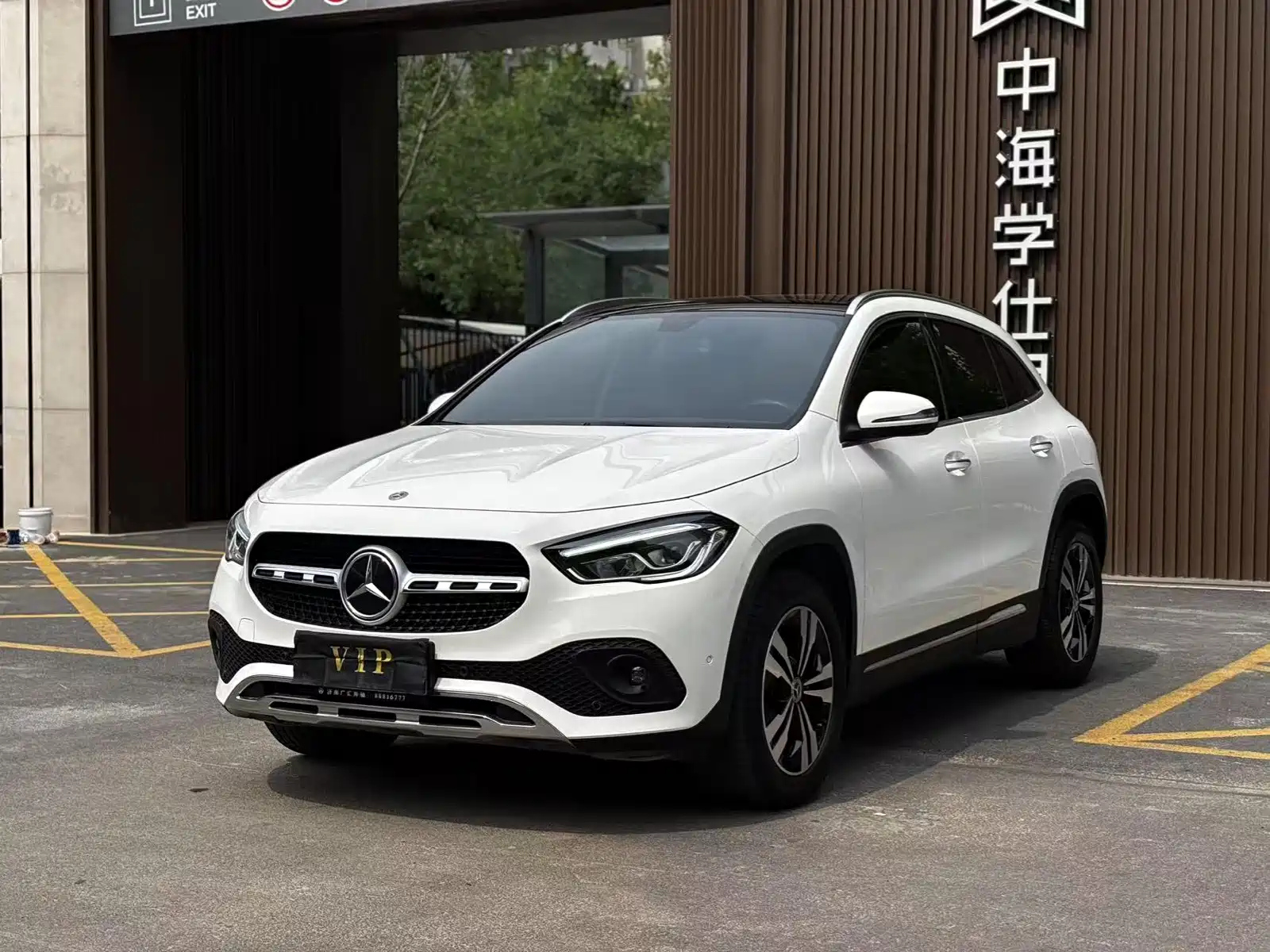 MERCEDES BENZ GLA 2020