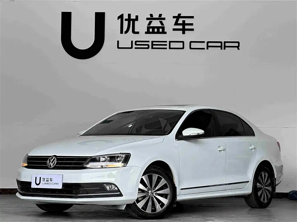 VOLKSWAGEN SAGITAR 2017