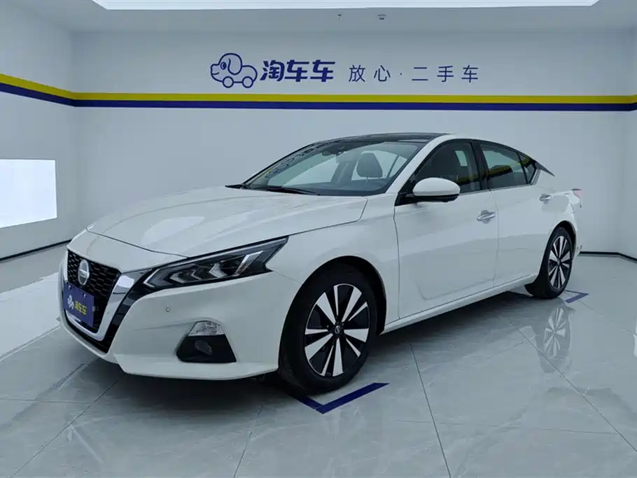 NISSAN TEANA