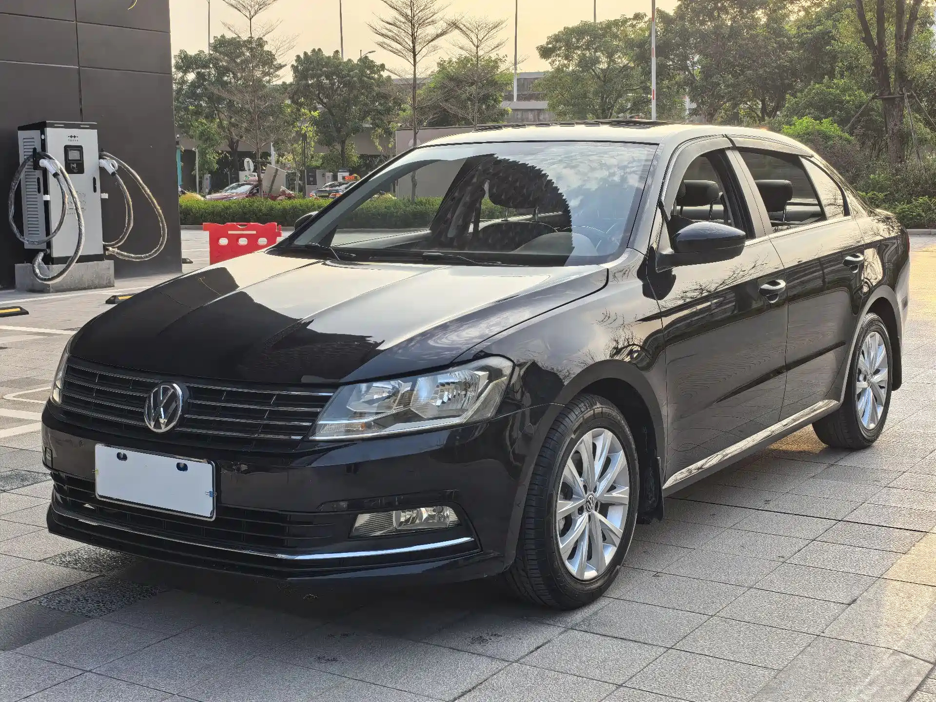 VOLKSWAGEN LAVIDA 2017