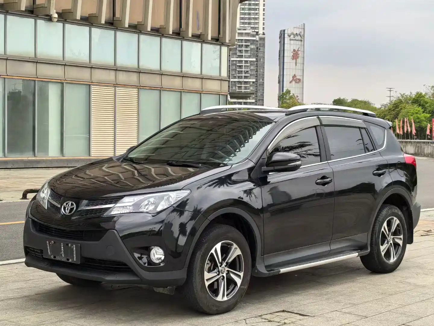 TOYOTA RAV4 RONGFANG 2015