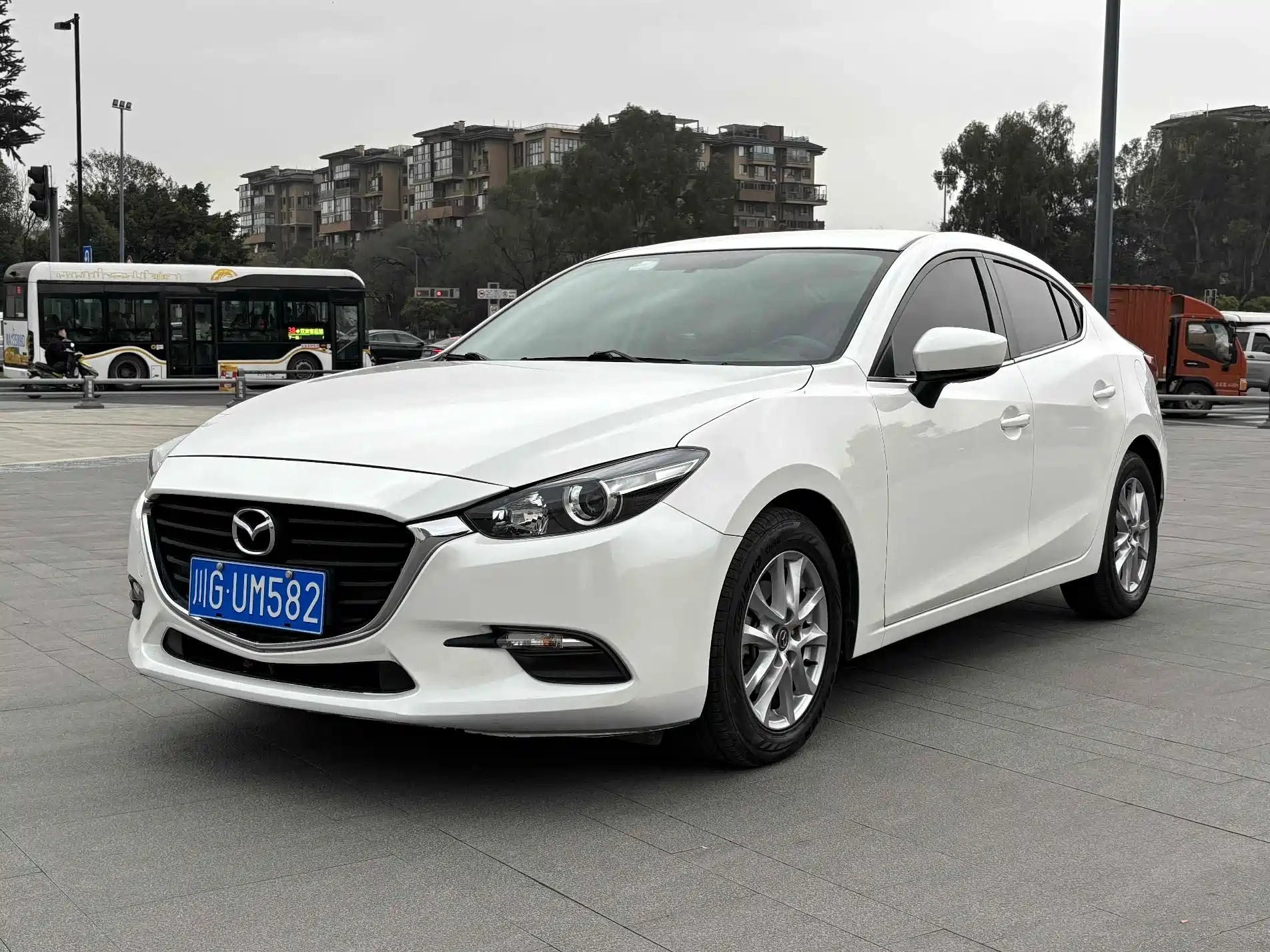 MAZDA 3 AXELA 2017