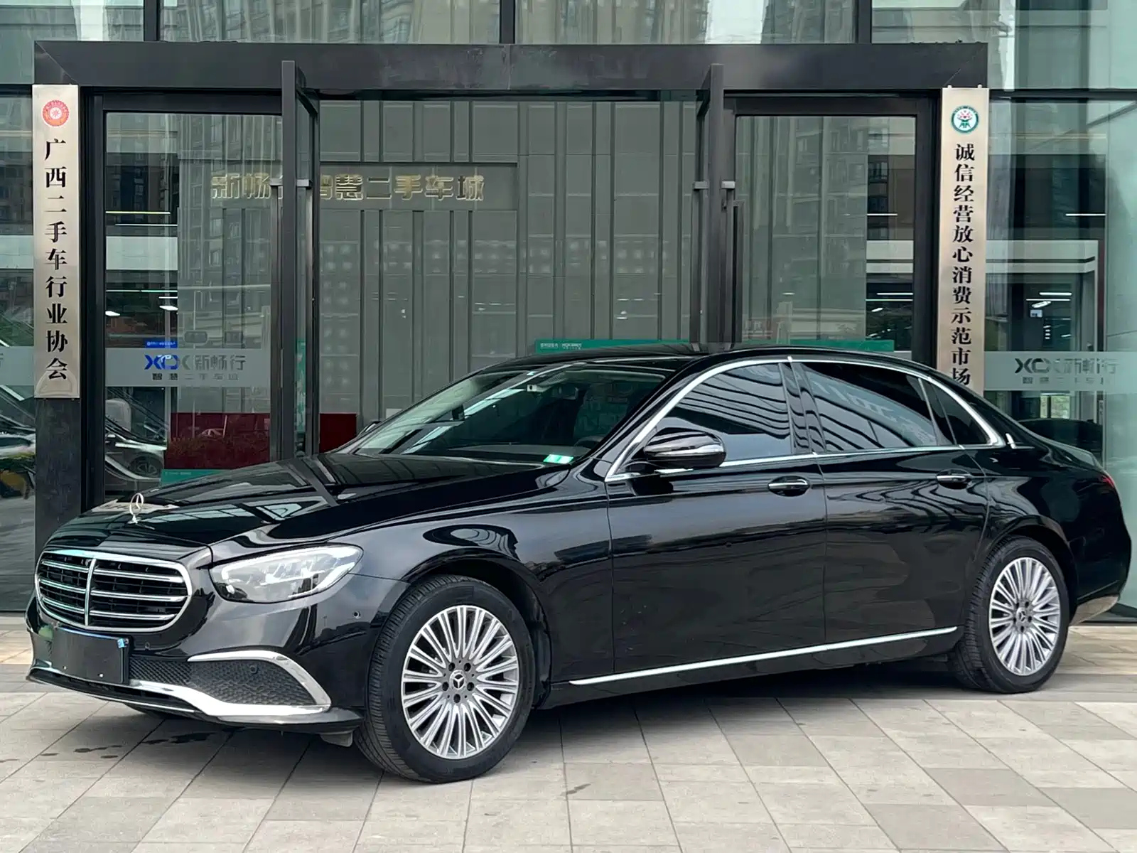 MERCEDES BENZ E-CLASS