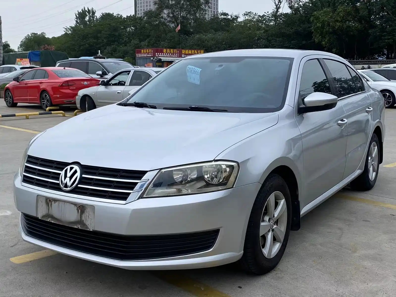 VOLKSWAGEN LAVIDA 2013