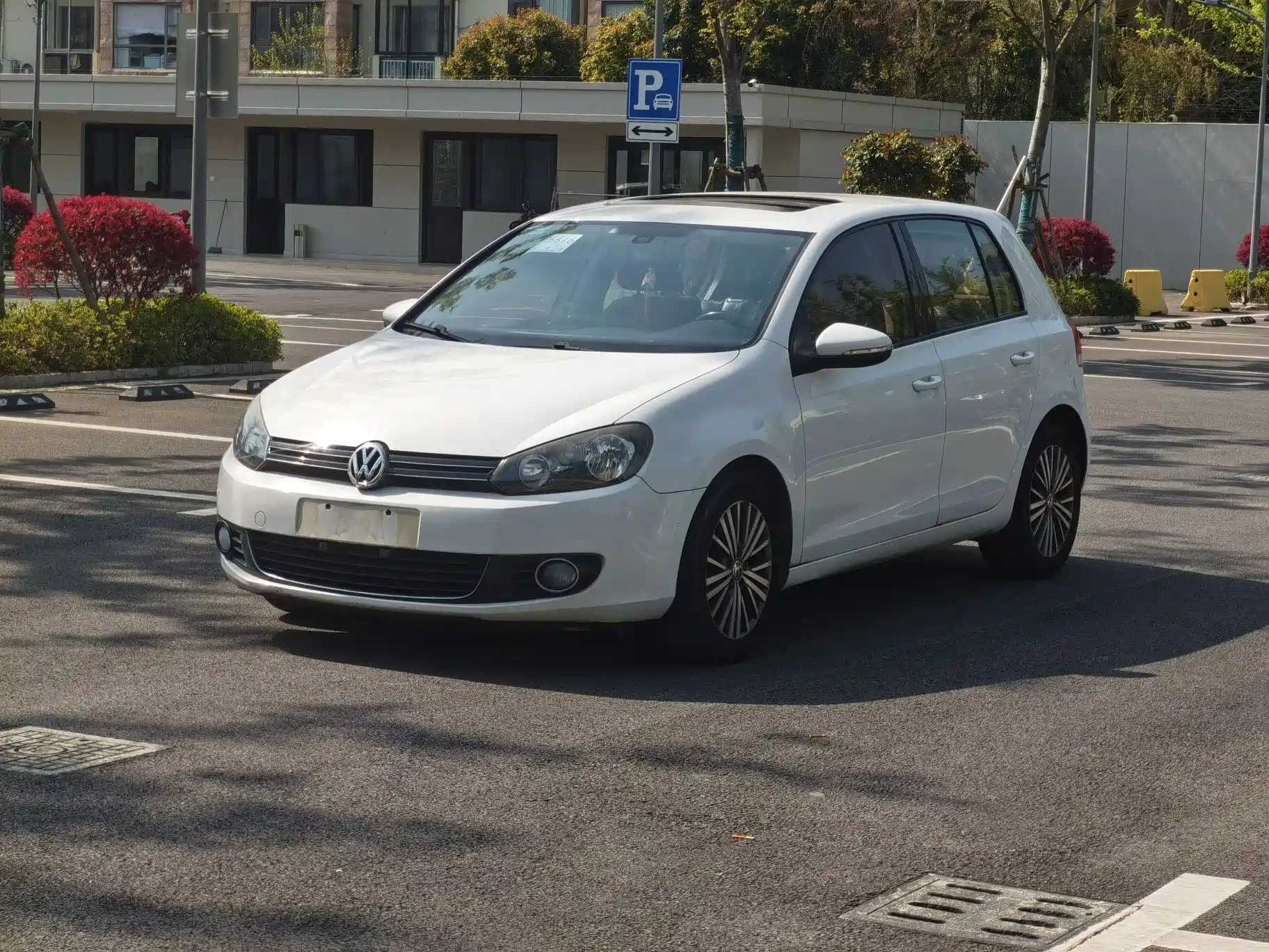 VOLKSWAGEN GOLF 2012