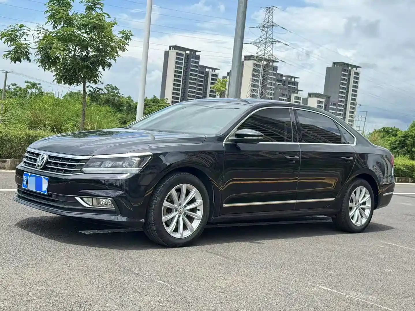 VOLKSWAGEN PASSAT 2017