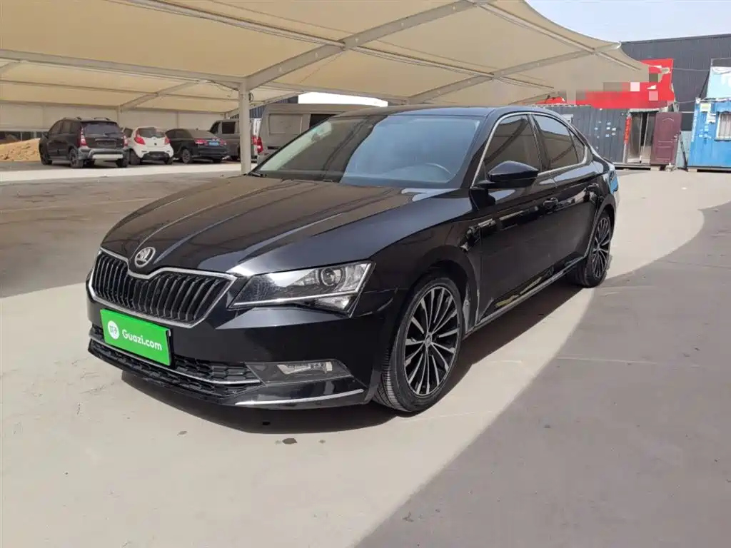 SKODA SUPERB 2016
