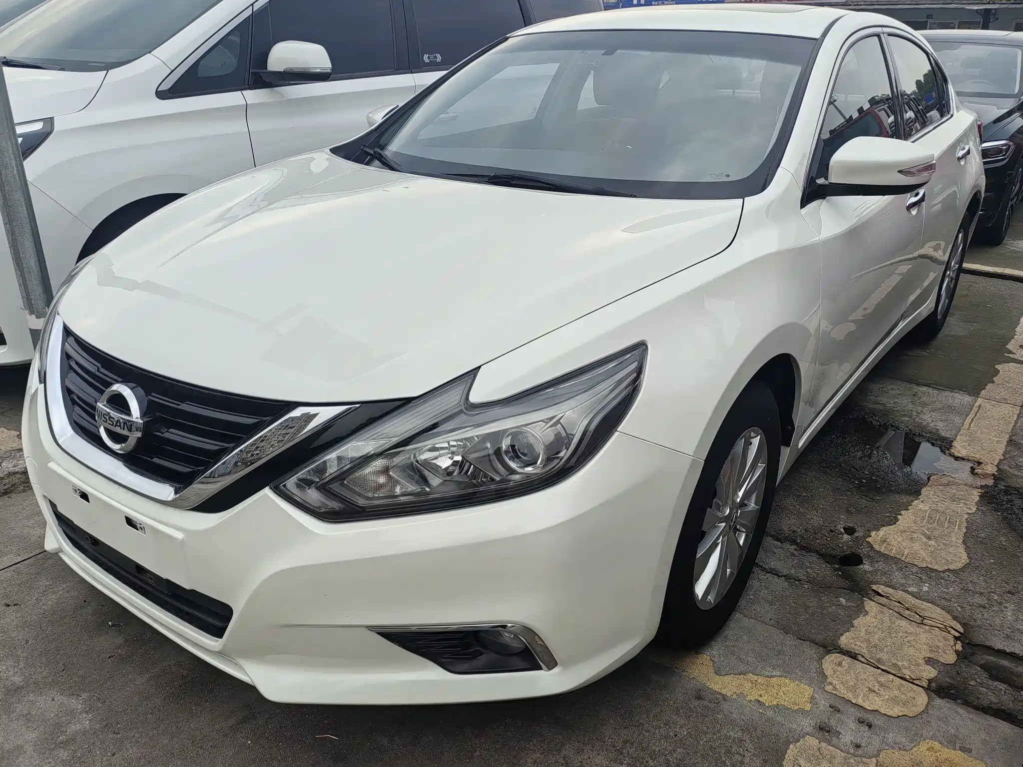 NISSAN TEANA 2018