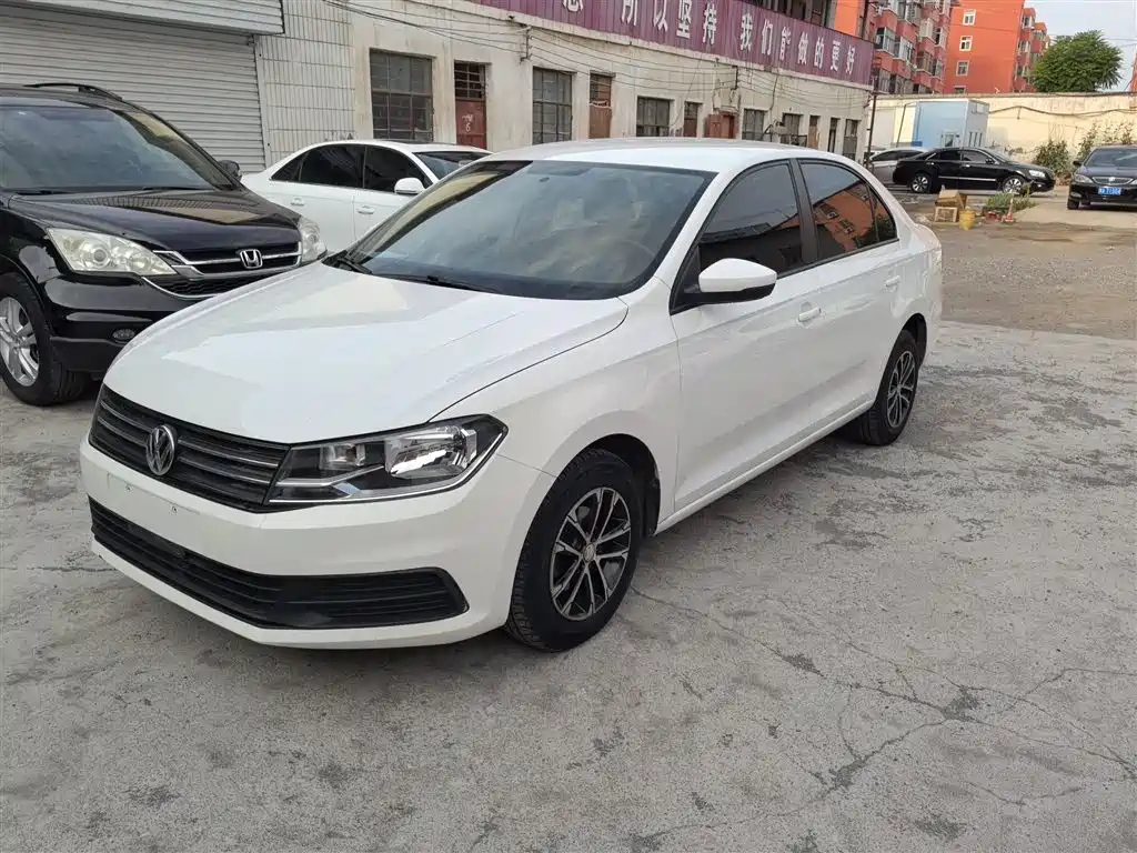 VOLKSWAGEN SANTANA 2016