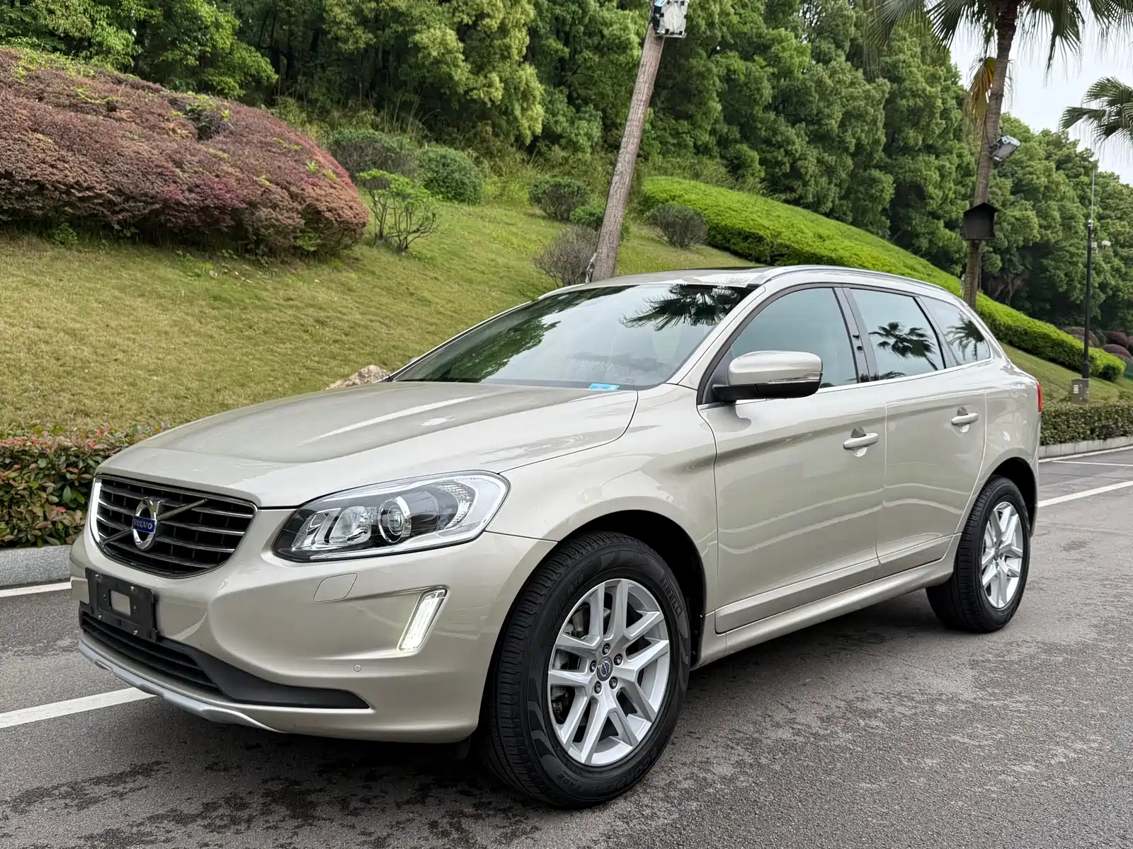 VOLVO XC60 2017