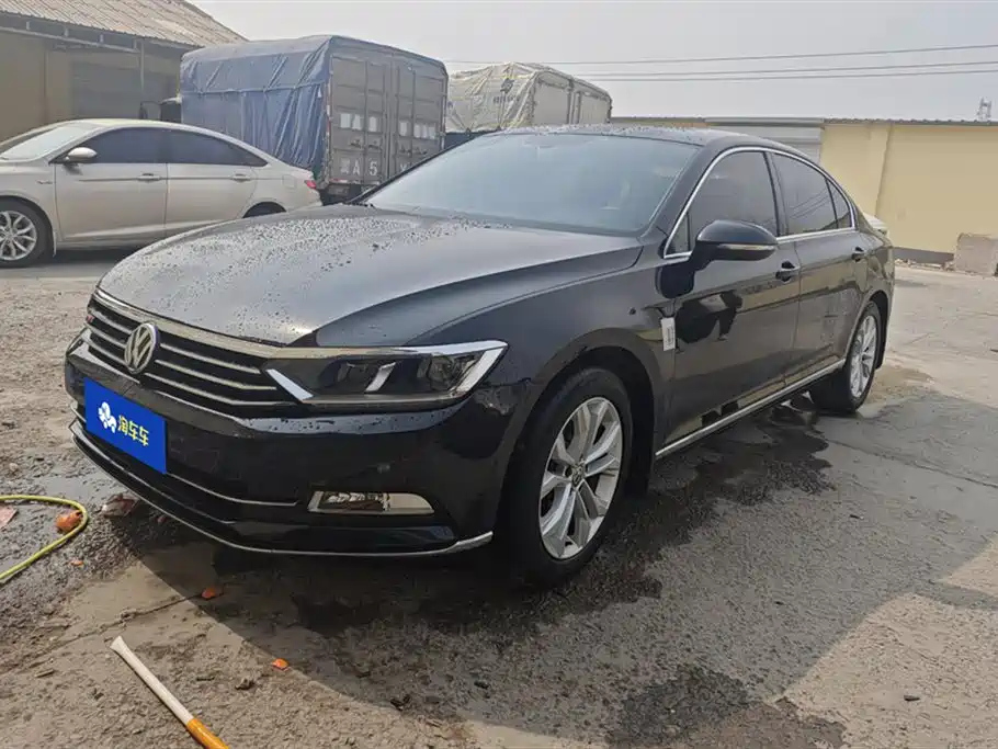 VOLKSWAGEN MAGOTAN 2019