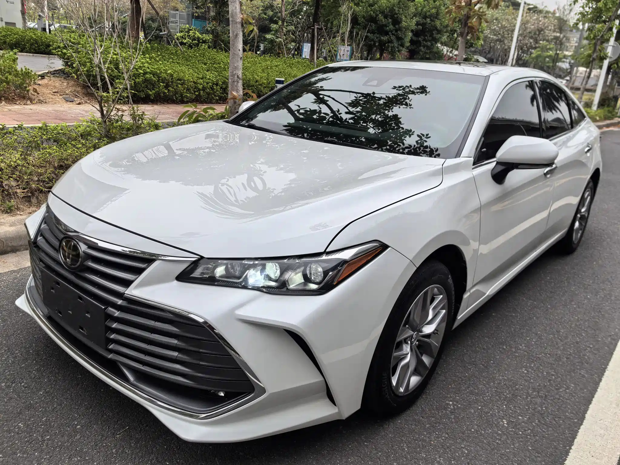 TOYOTA AVALON 2019