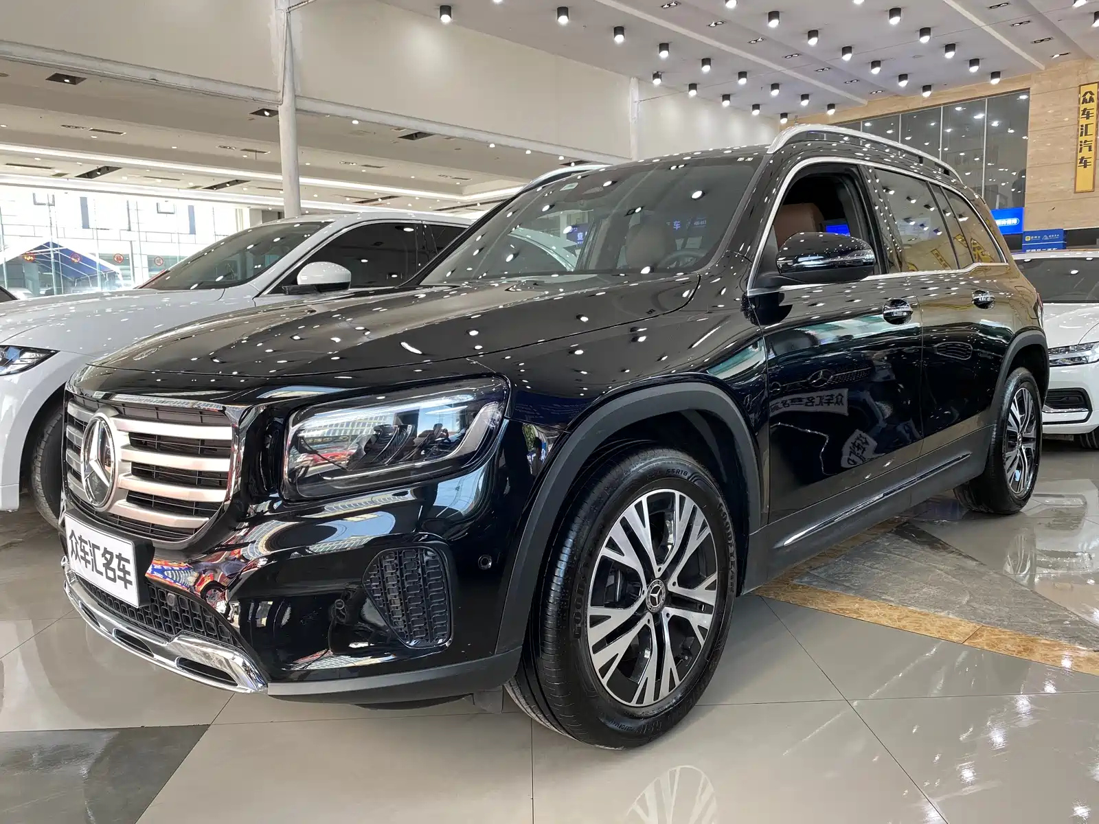 MERCEDES BENZ GLB 2024