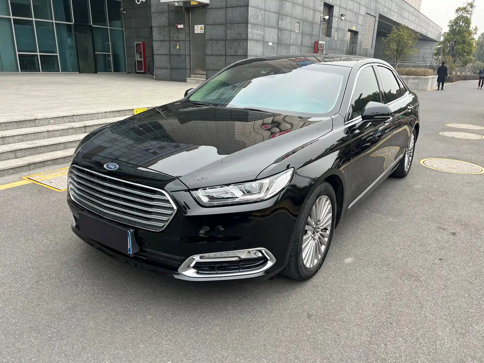 FORD TAURUS 2017