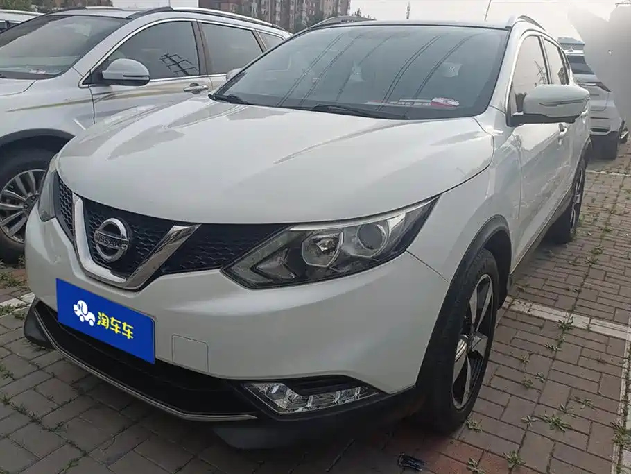 NISSAN QASHQAI 2016