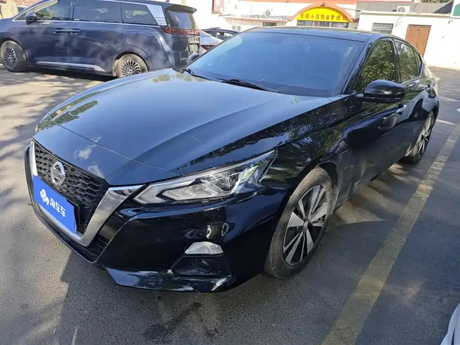 NISSAN TEANA 2020