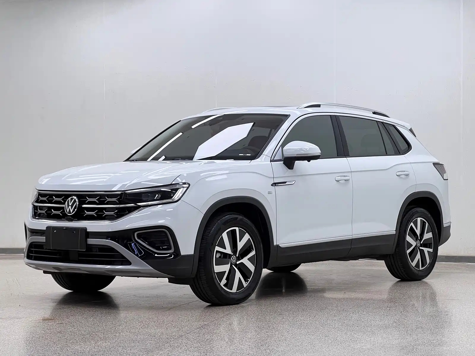 VOLKSWAGEN TAYRON 2023